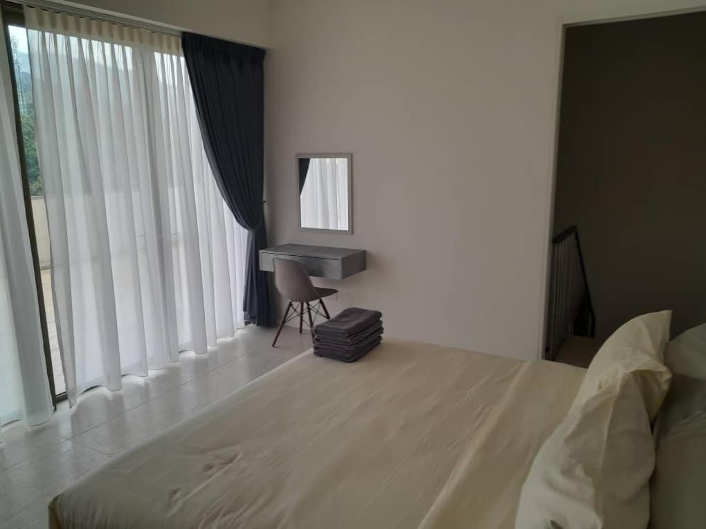 By The Sea Suites - Managed By Sdb Host Batu Ferringhi Eksteriør bilde