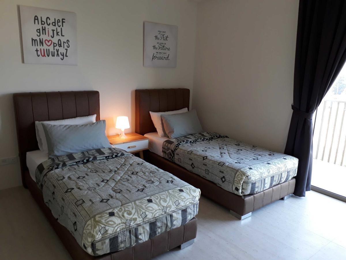 By The Sea Suites - Managed By Sdb Host Batu Ferringhi Eksteriør bilde
