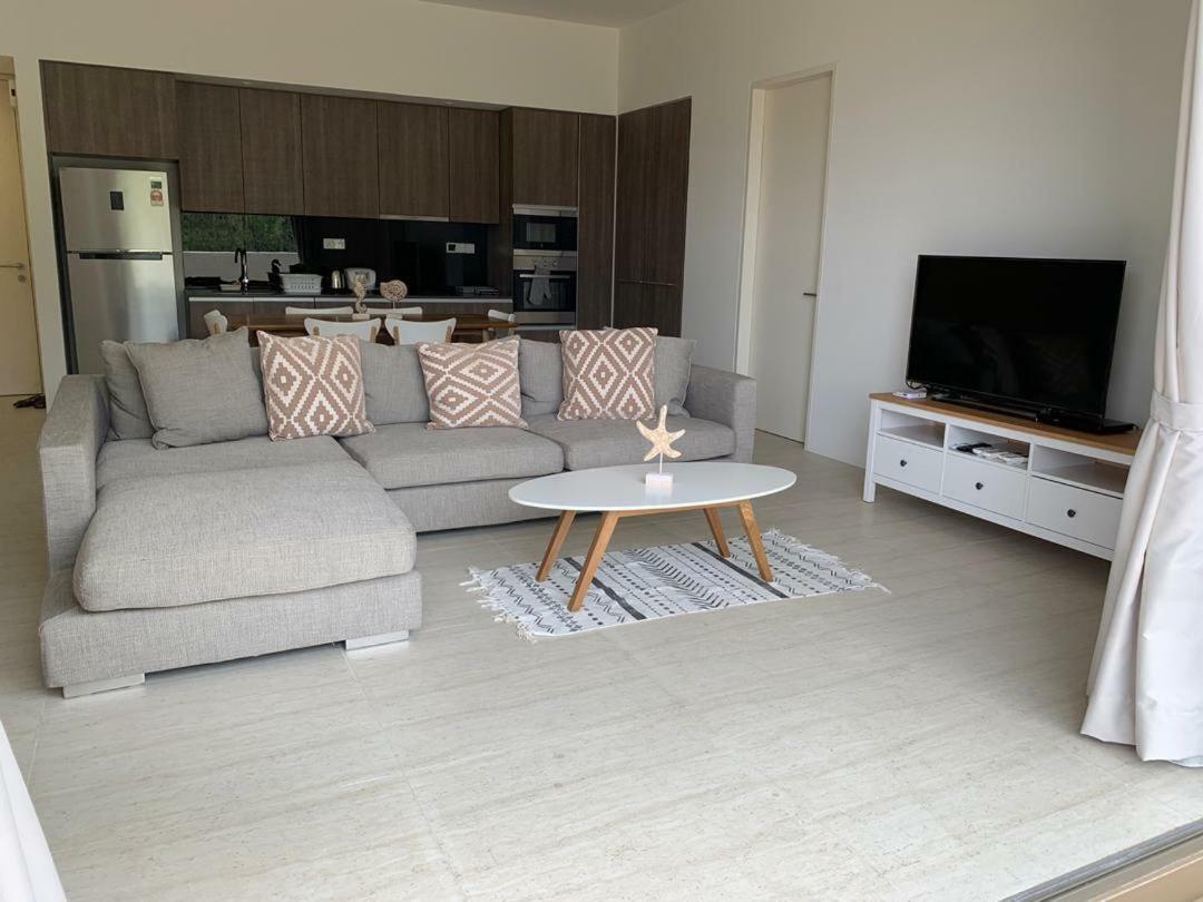 By The Sea Suites - Managed By Sdb Host Batu Ferringhi Eksteriør bilde