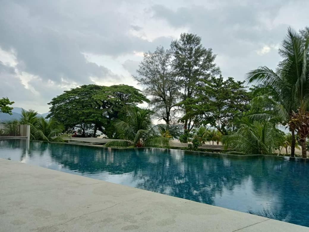 By The Sea Suites - Managed By Sdb Host Batu Ferringhi Eksteriør bilde